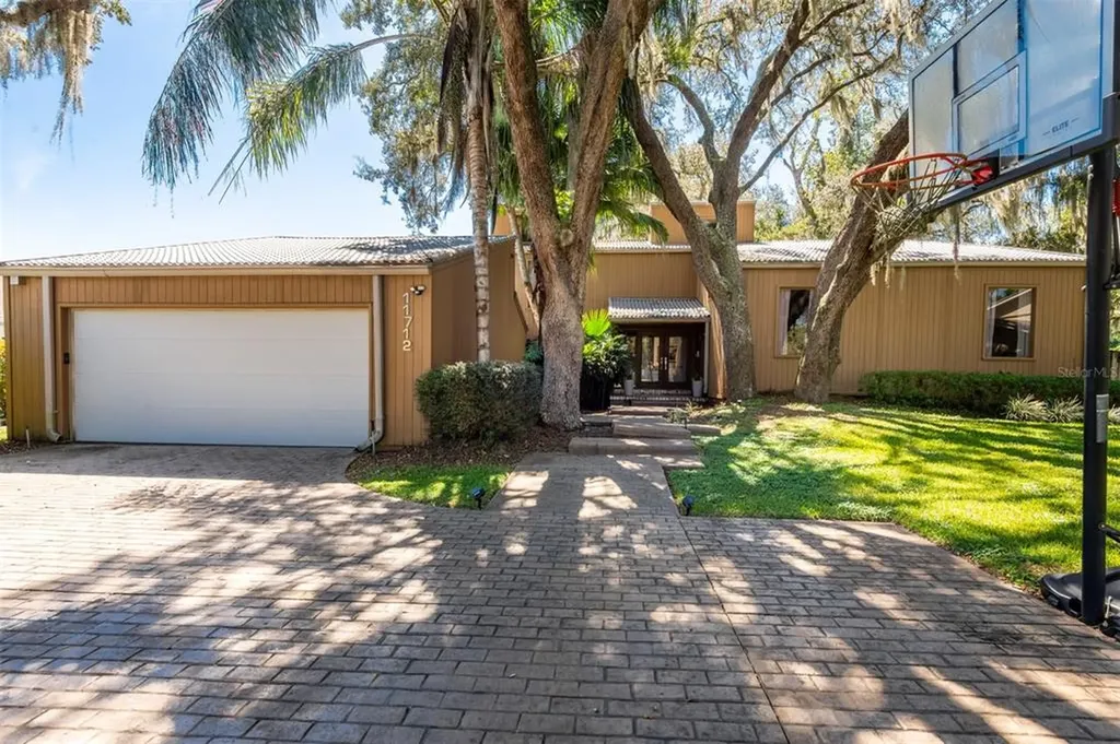 11712 Lipsey Road Tampa FL 33618