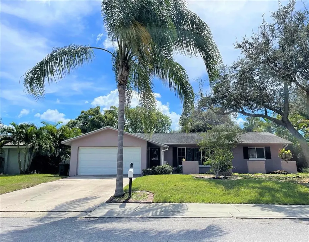 12328 Julia Street Seminole FL 33772