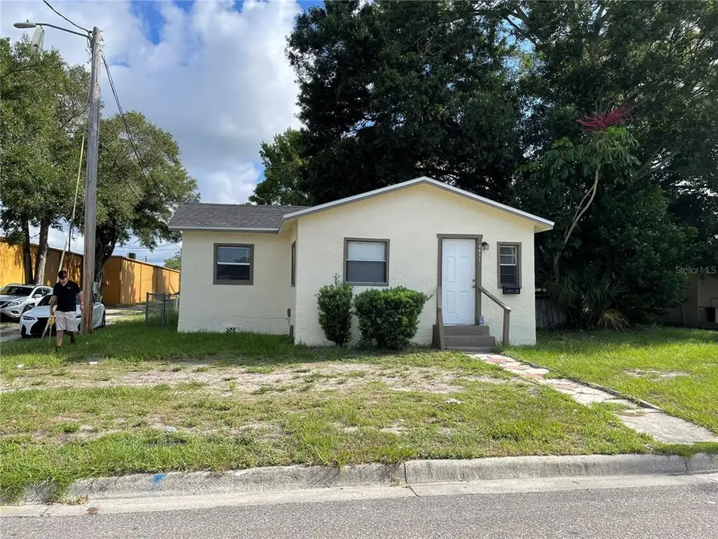 4811 15th Avenue S St Petersburg FL 33711