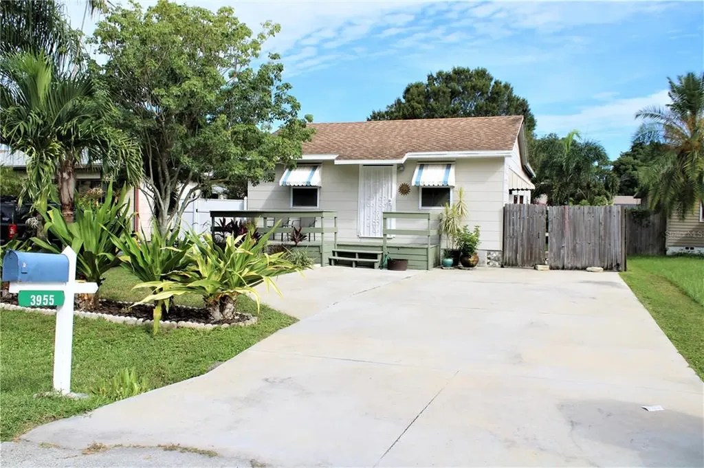 3955 52nd Avenue N St Petersburg FL 33714