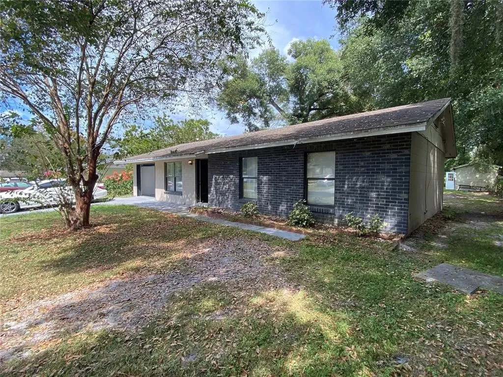 521 W Fern Drive Orange City FL 32763