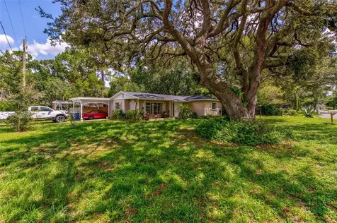 11821 Vera Avenue Tampa FL 33618