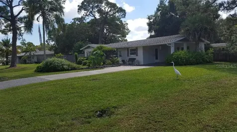 75 Lakeview Lane Englewood FL 34223