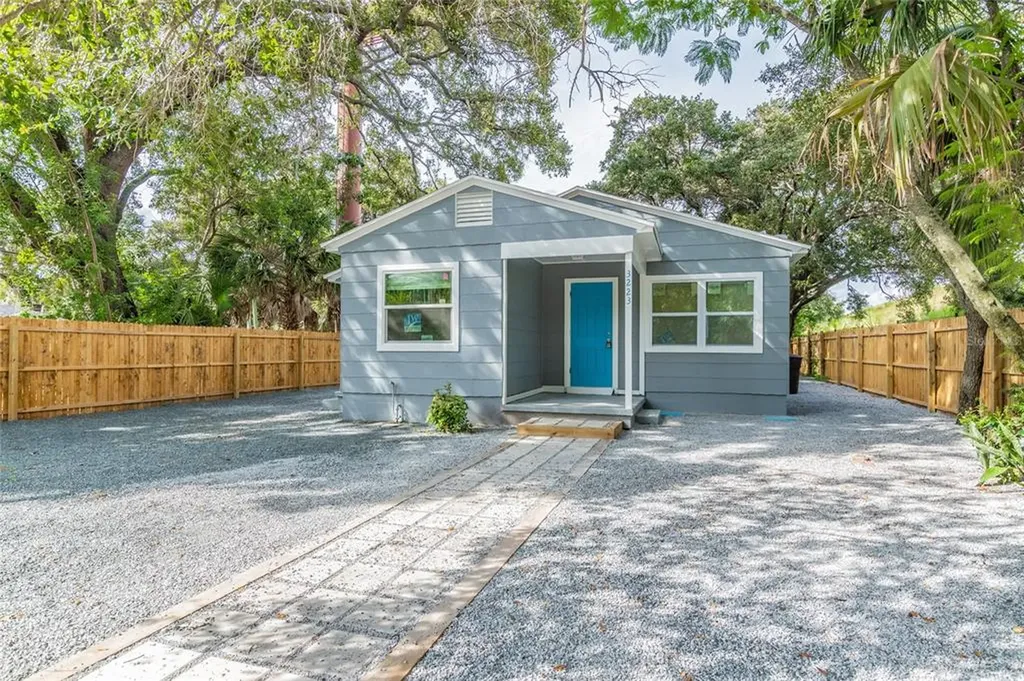 3223 18th Avenue S St Petersburg FL 33712