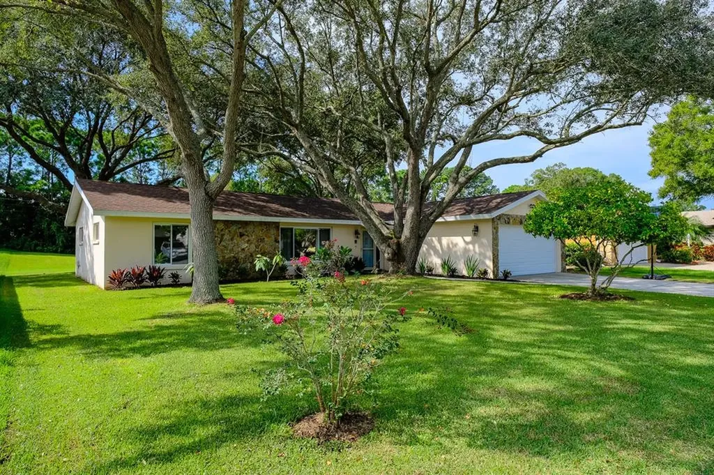 119 N Bay Hills Boulevard Safety Harbor FL 34695