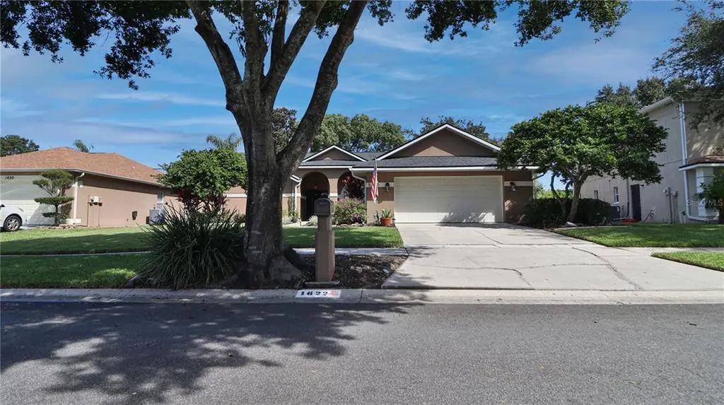 1622 Powder Ridge Drive Valrico FL 33594