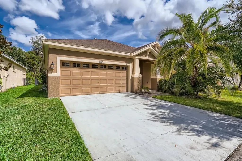 15516 Gannetglade Lane Lithia FL 33547