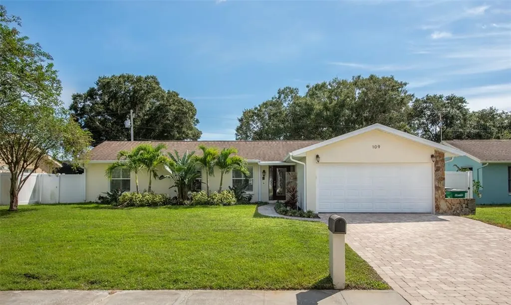 109 N Bay Hills Boulevard Safety Harbor FL 34695