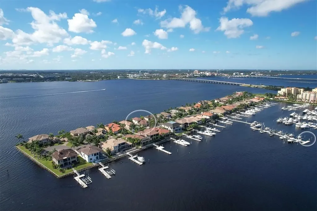 907 Riviera Dunes Way Palmetto FL 34221