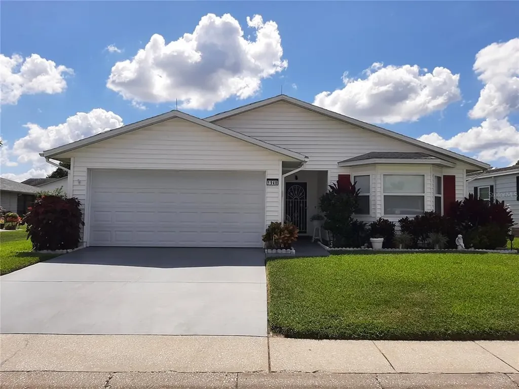 1948 Prairie Dunes Circle N Lakeland FL 33810