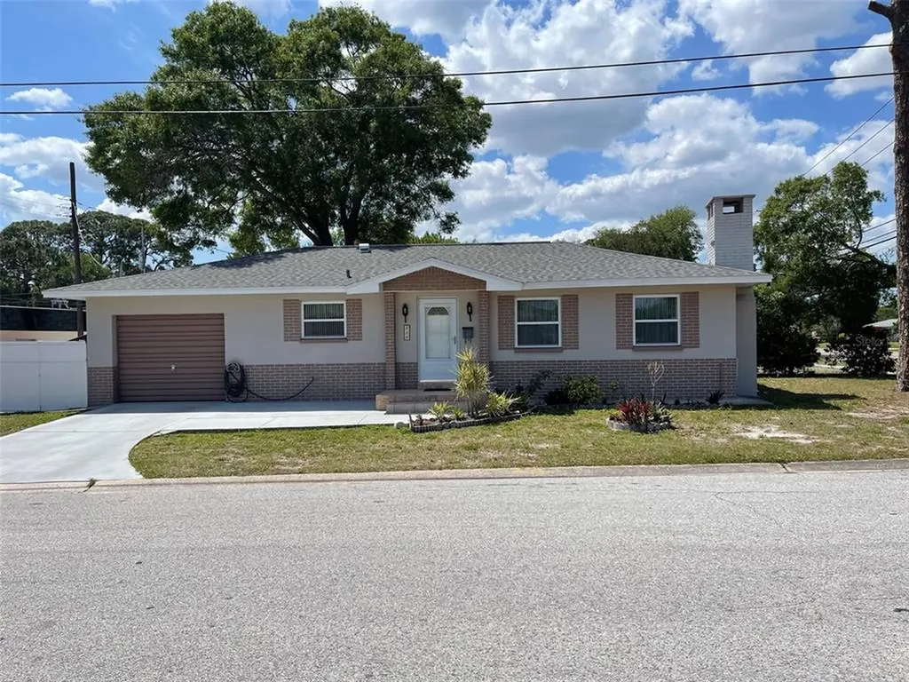 250 SW Jefferson Circle N St Petersburg FL 33703