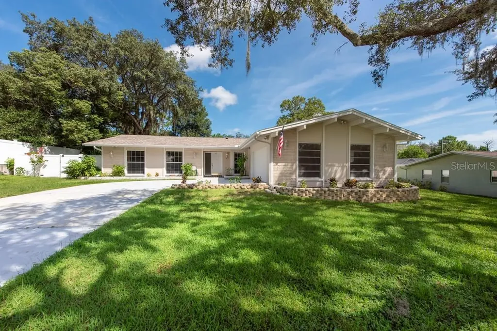 5116 Rolling Hills Court Temple Terrace FL 33617