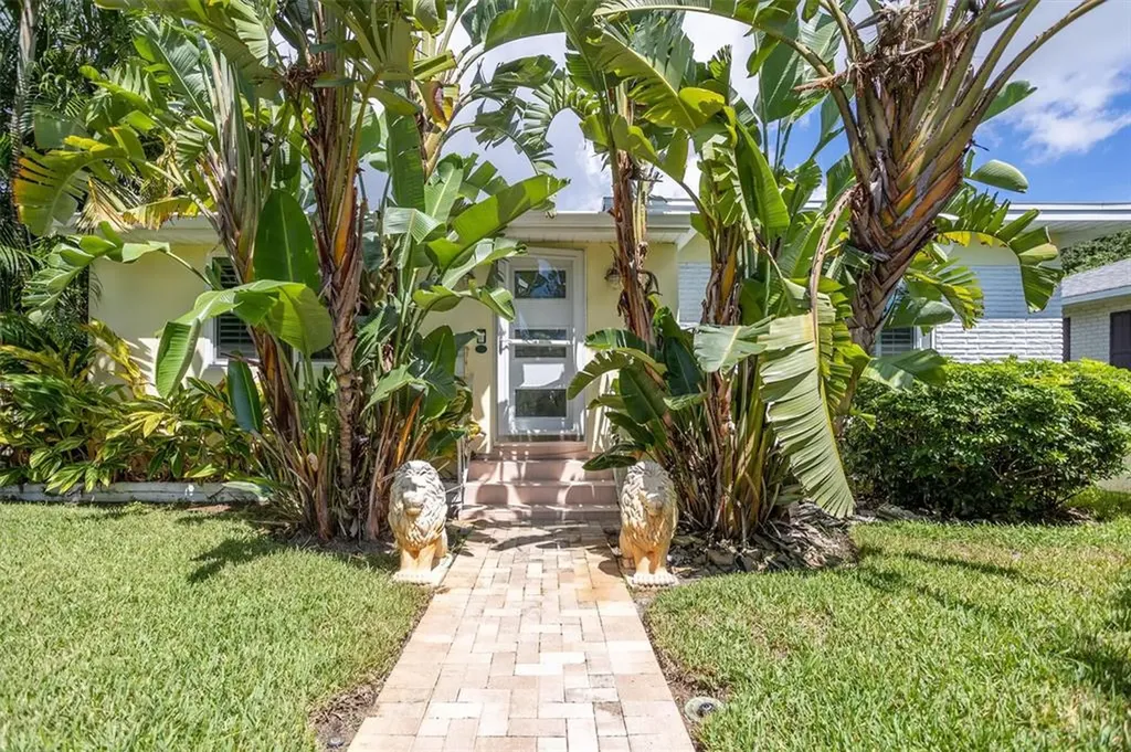 4539 5th Avenue N St Petersburg FL 33713