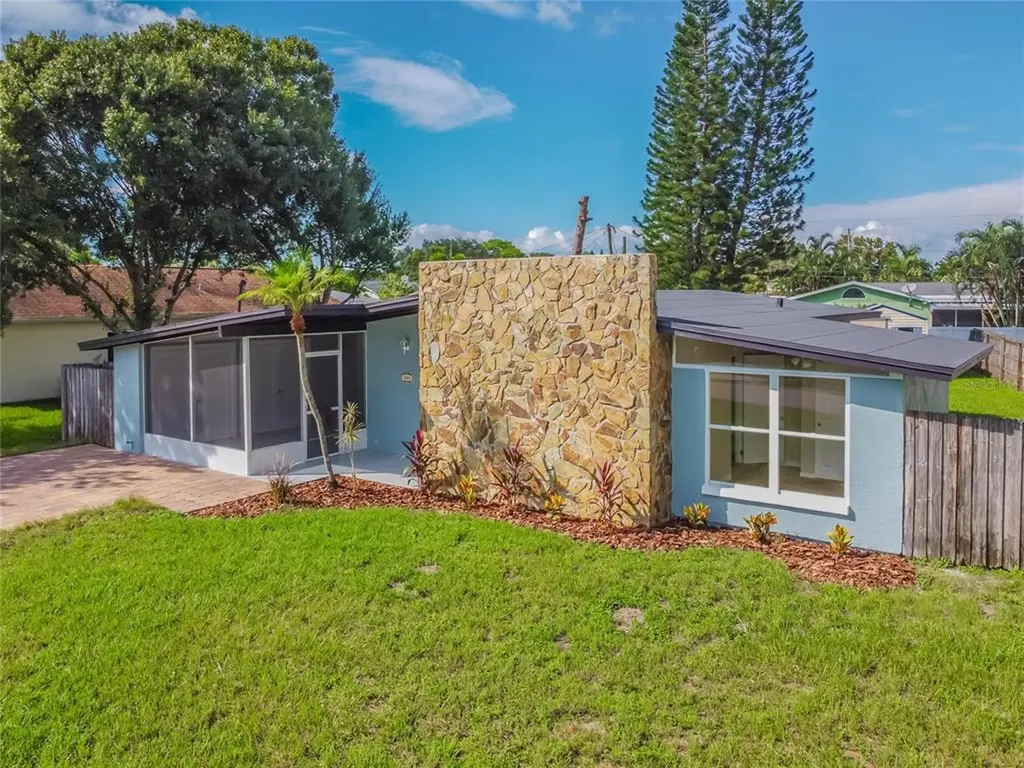 139 Sunlit Cove Drive NE St Petersburg FL 33702