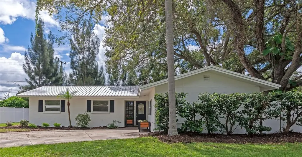4659 Naomi Ridge Lane Sarasota FL 34233