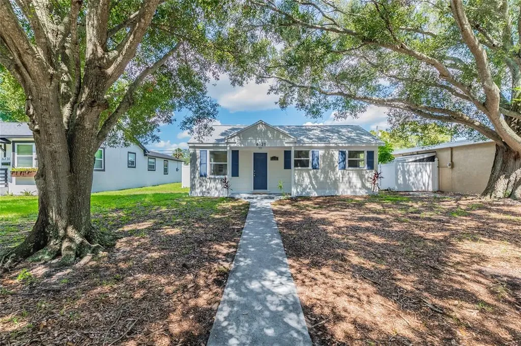 6221 1st Avenue N St Petersburg FL 33710