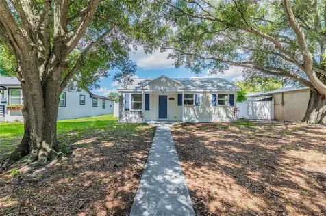 6221 1st Avenue N St Petersburg FL 33710