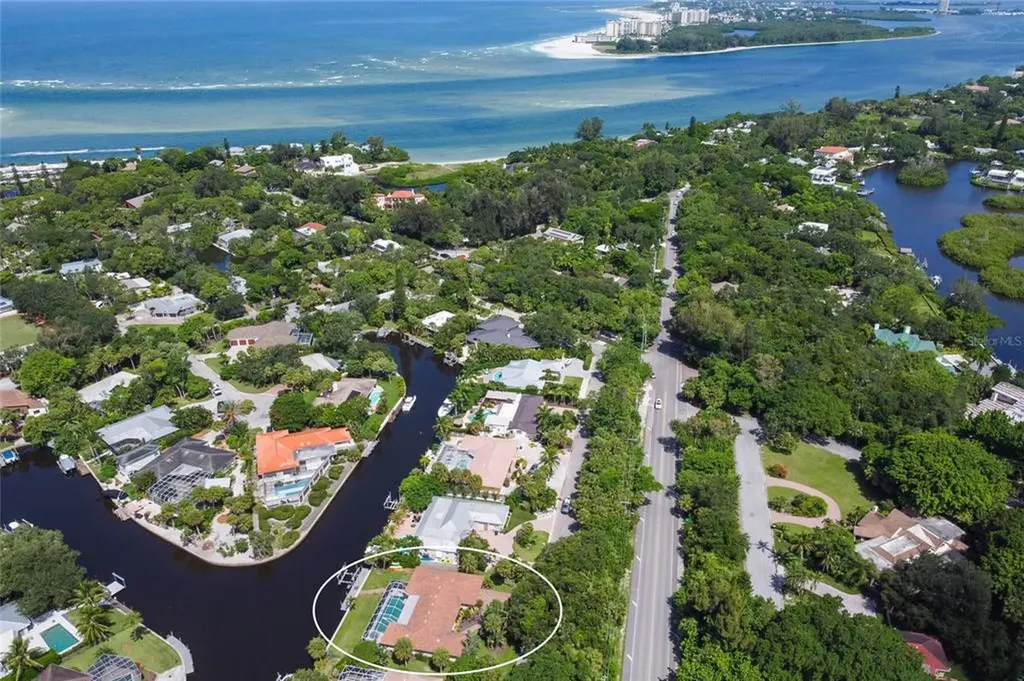 4526 Woodside Road Sarasota FL 34242