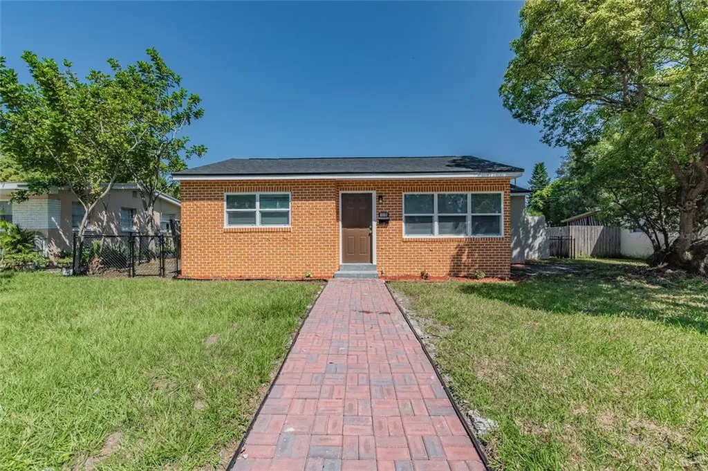 1325 54th Avenue N St Petersburg FL 33703