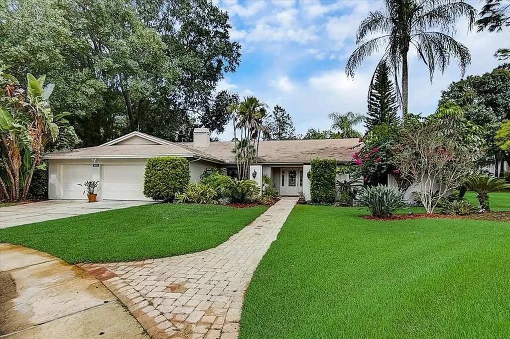 5002 Barrowe Place Tampa FL 33624