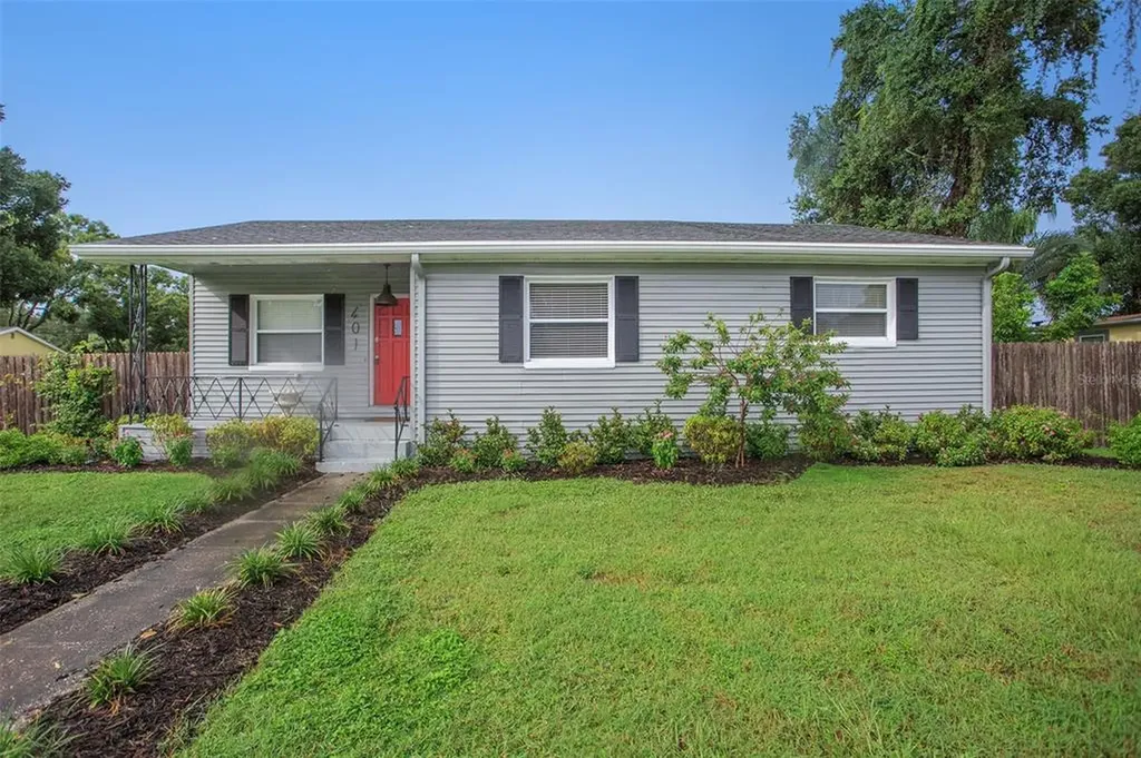 401 61st Avenue NE St Petersburg FL 33703