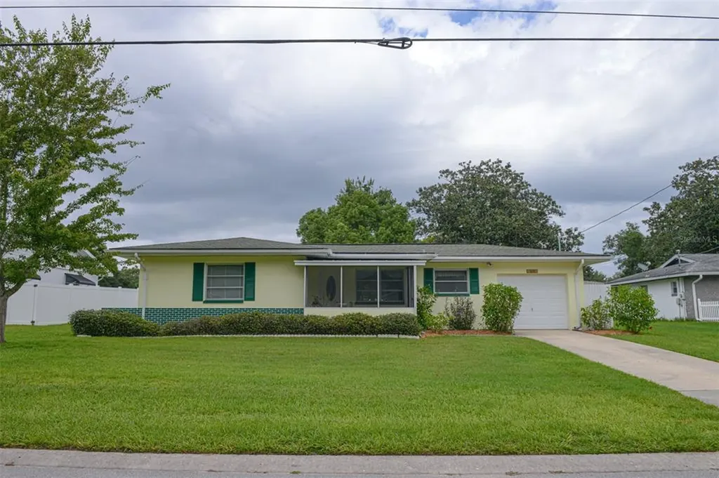614 Pineaire Street Inverness FL 34452