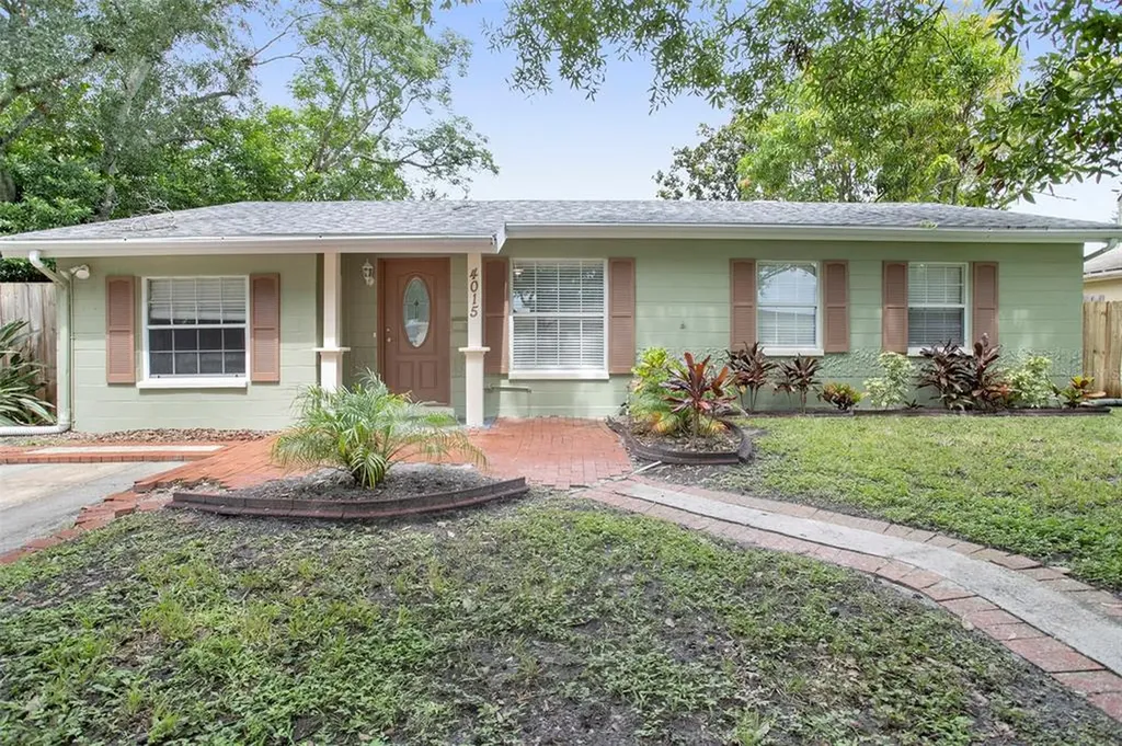 4015 W Wallace Avenue Tampa FL 33611