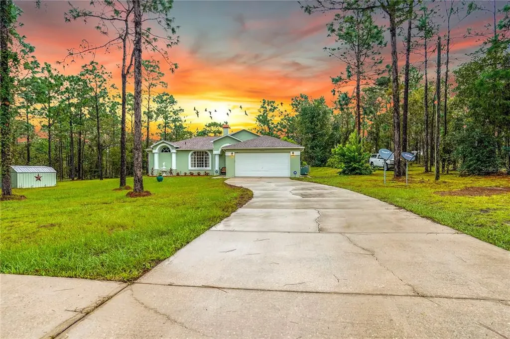 23851 NW Water Oak Avenue Dunnellon FL 34431