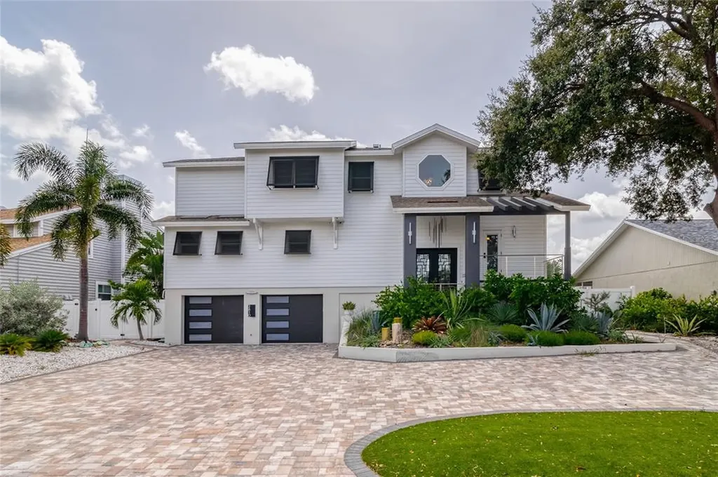 2810 Seabreeze Drive S Gulfport FL 33707