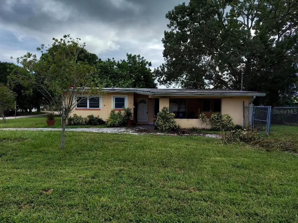 8832 Bay Street NE St Petersburg FL 33702