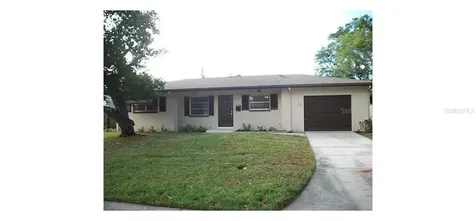 221 NW Madison Circle N St Petersburg FL 33702