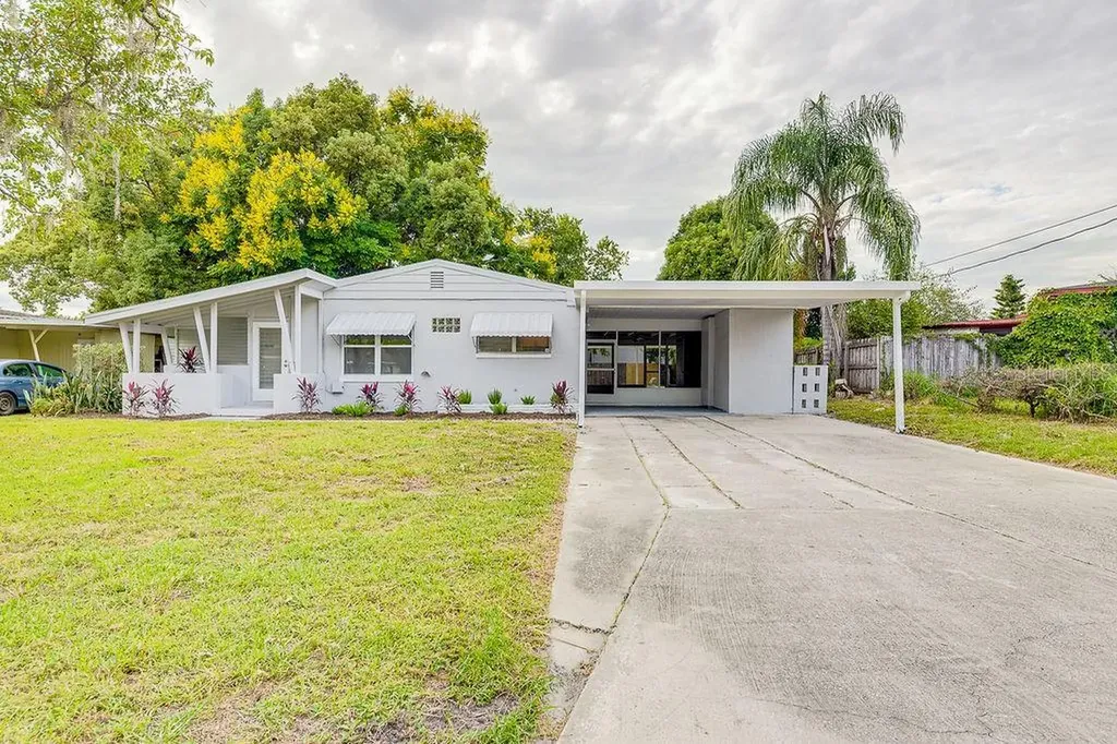 911 Newman Drive Leesburg FL 34748