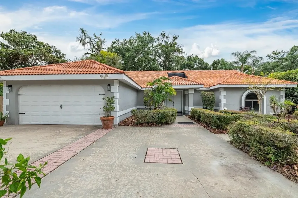 825 Holly Street Altamonte Springs FL 32701
