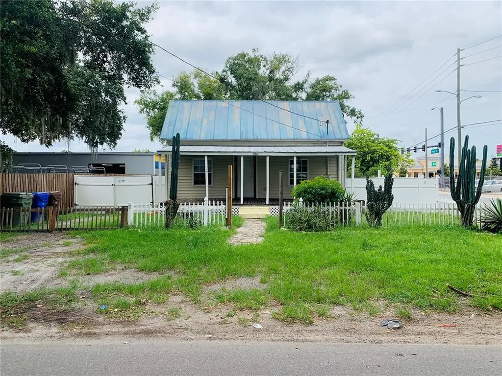 204 S Randolph Avenue Kissimmee FL 34741