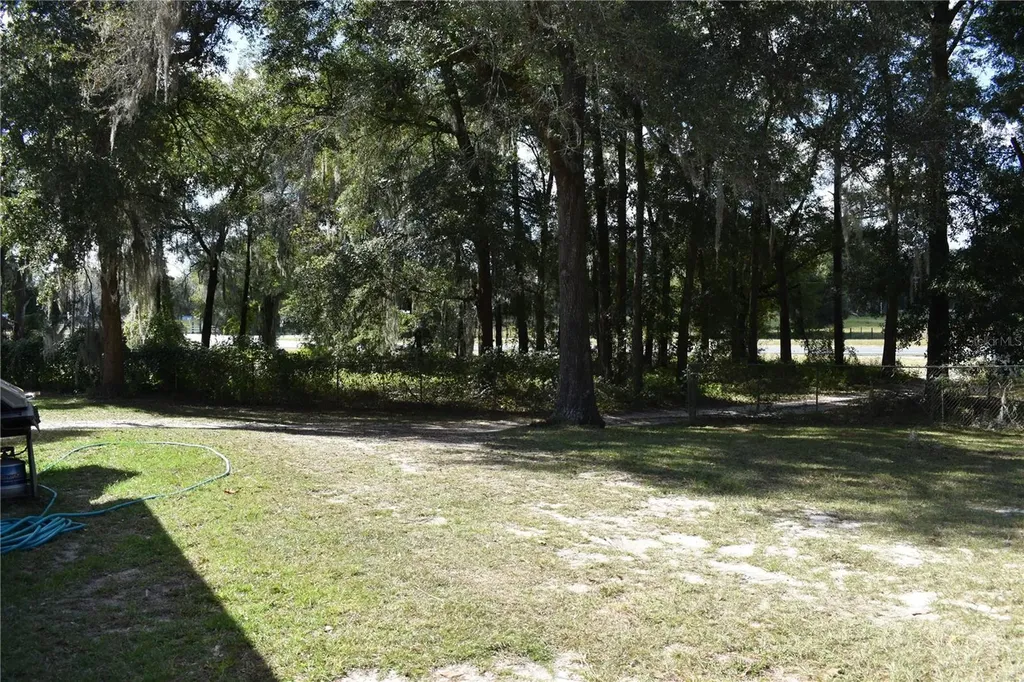 15551 N Us Highway 301 Citra FL 32113