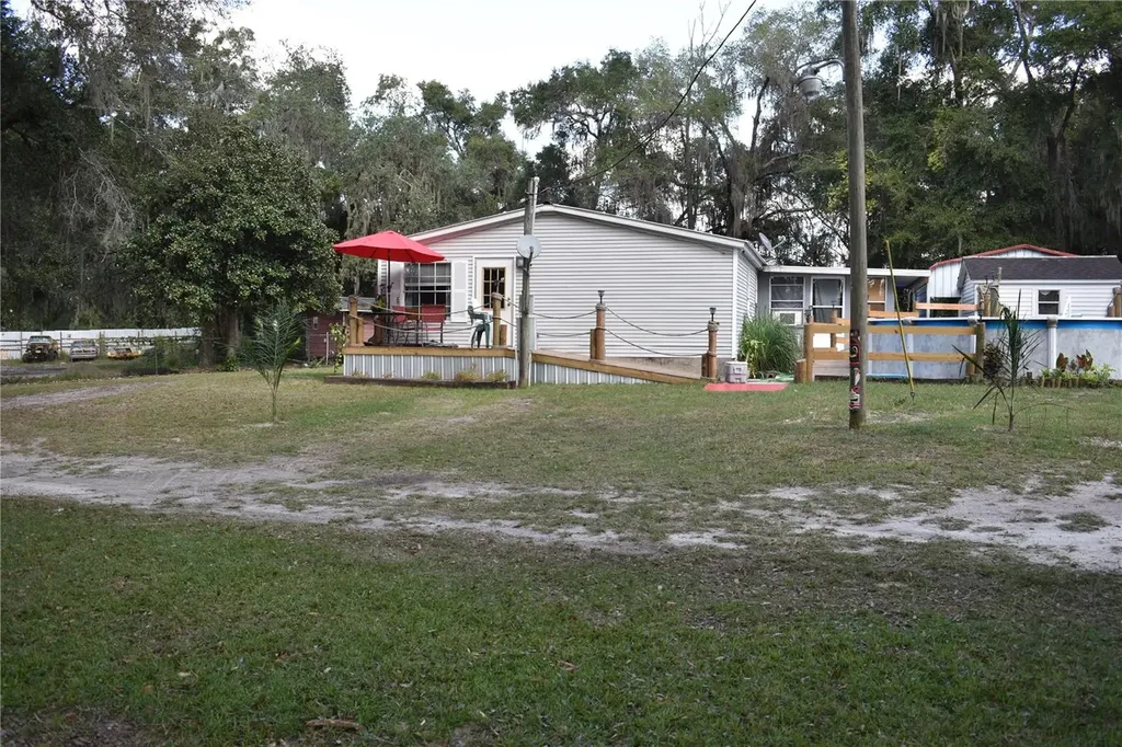 15551 N Us Highway 301 Citra FL 32113