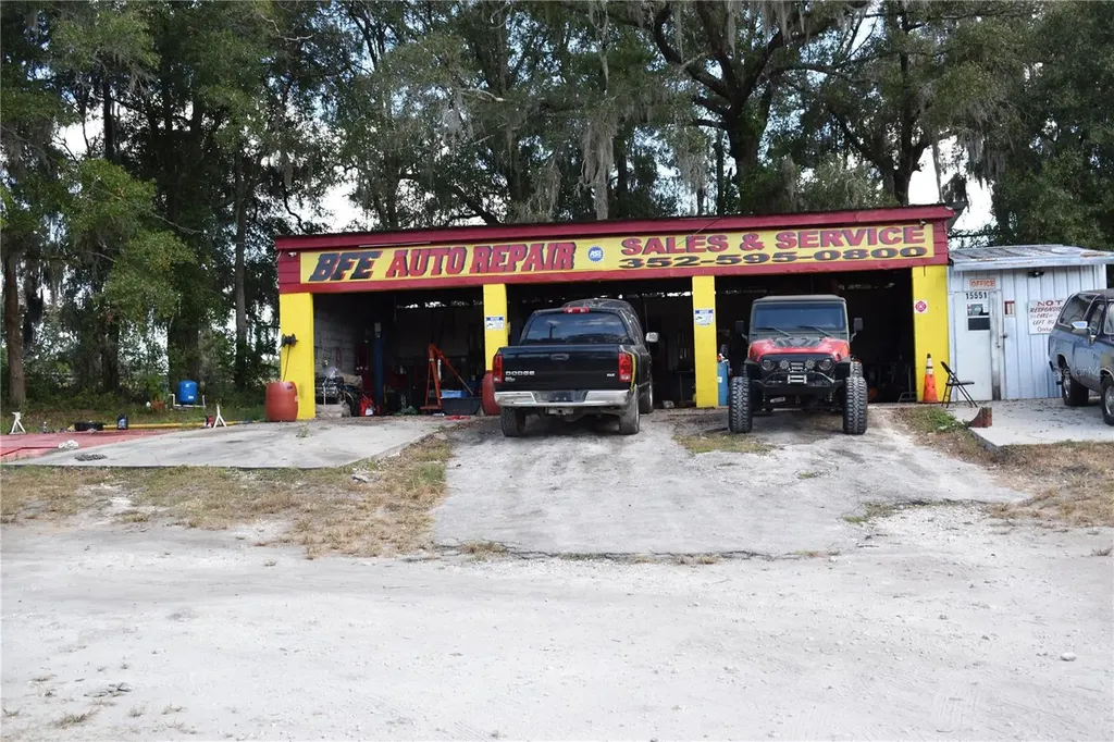 15551 N Us Highway 301 Citra FL 32113