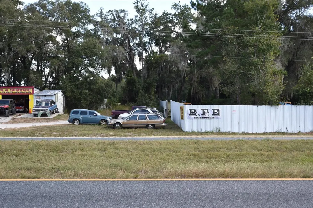15551 N Us Highway 301 Citra FL 32113
