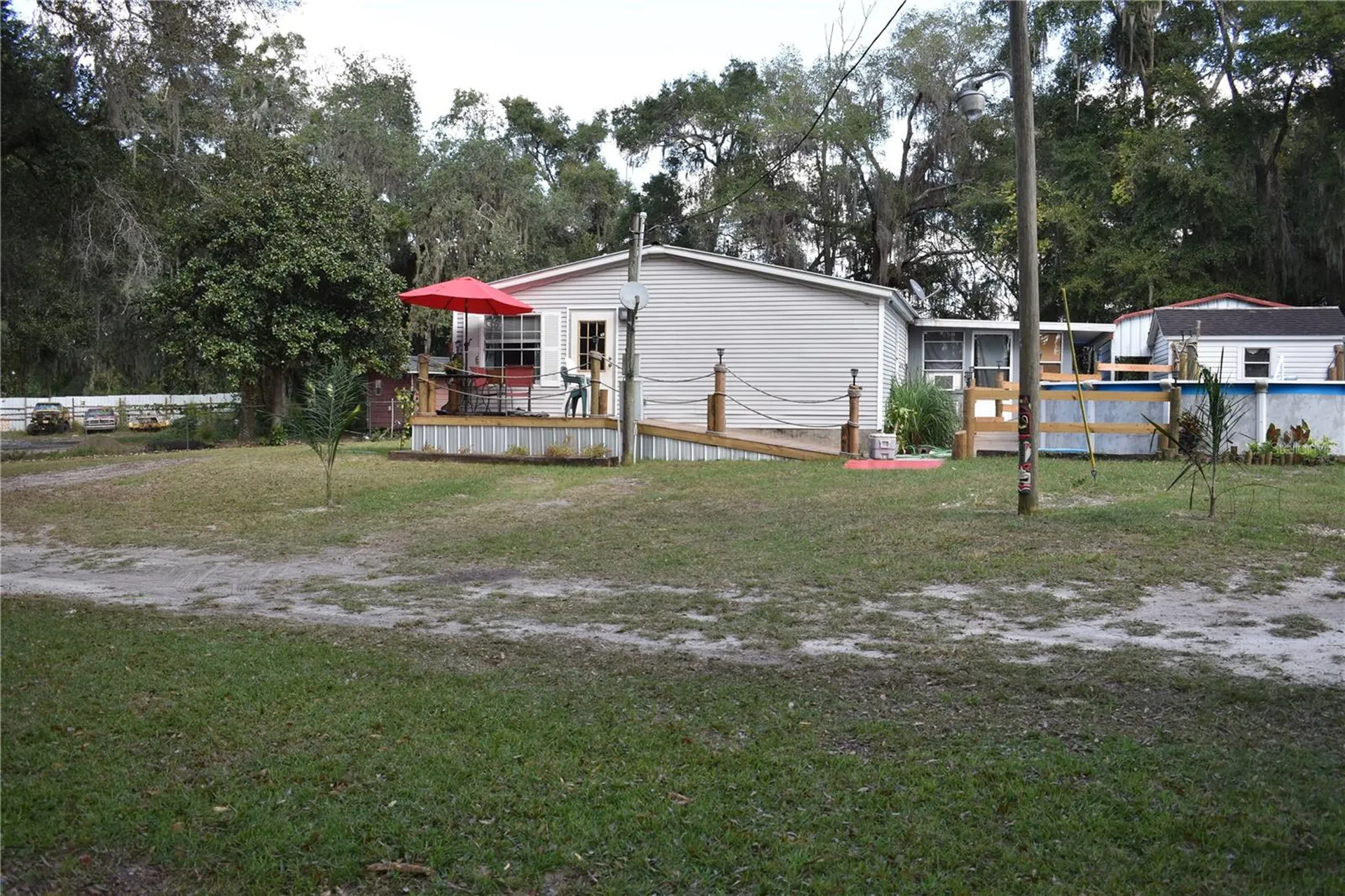 15551 N Us Highway 301 Citra FL 32113