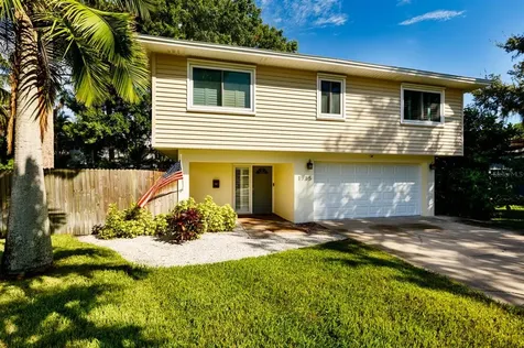 1735 Maryland Avenue NE St Petersburg FL 33703