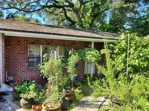 1221 E 142nd Avenue Tampa FL 33613