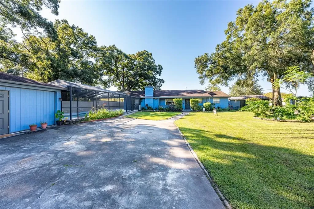 10001 E Sligh Avenue Tampa FL 33610