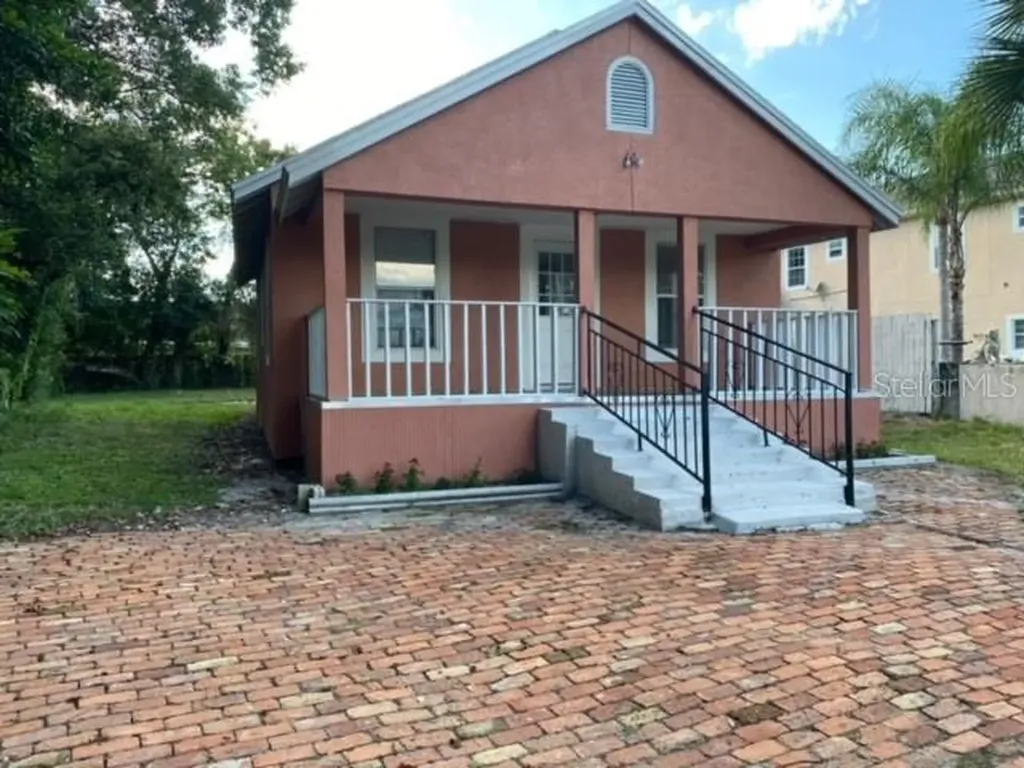 18 S Hudson Street Orlando FL 32835