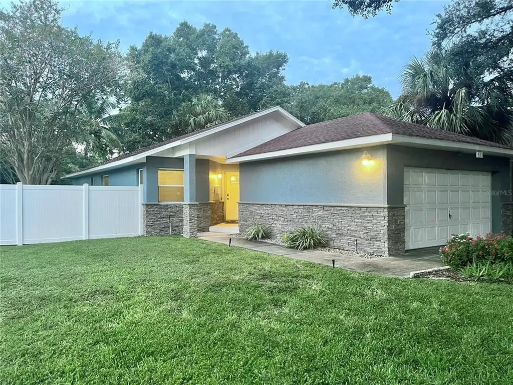 550 Glenoak Street N St Petersburg FL 33703