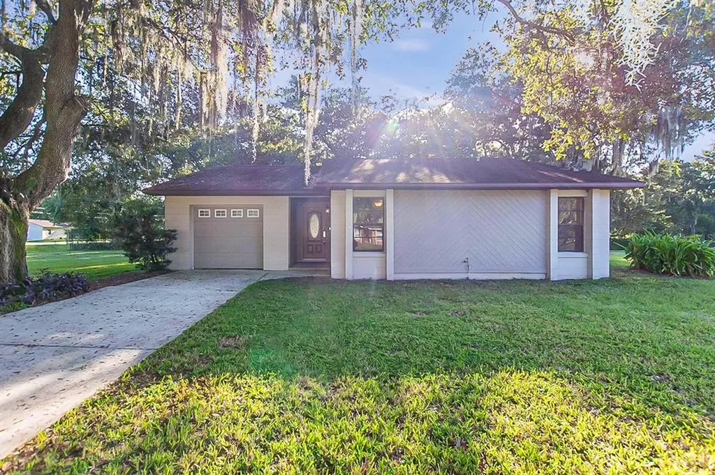 5987 Southwind Drive Mulberry FL 33860