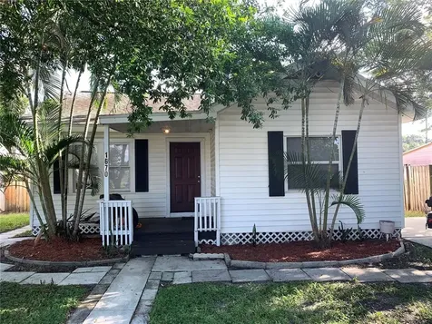 1670 29th Avenue N St Petersburg FL 33713