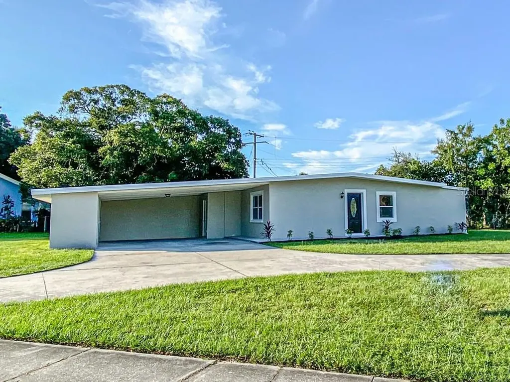 320 Flamingo Drive Apollo Beach FL 33572