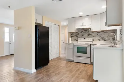 4526 Flora Avenue Holiday FL 34690