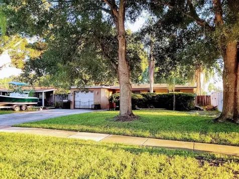 8648 78th Place Seminole FL 33777