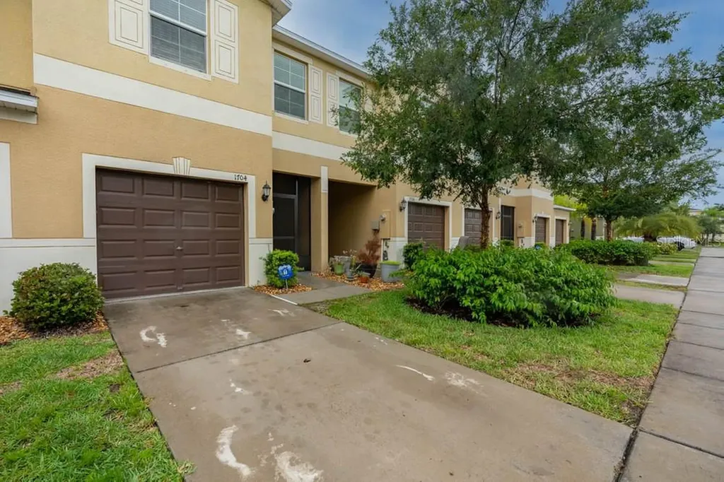 1704 Ivory Goose Place Ruskin FL 33570